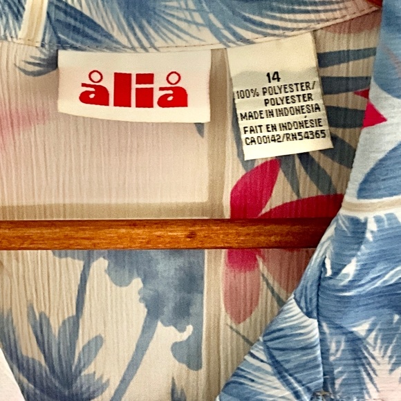 Vintage Alia Tropical Pink/Blue/Cream Short Sleeve Button Up Shirt // Size 14 - Picture 6 of 8